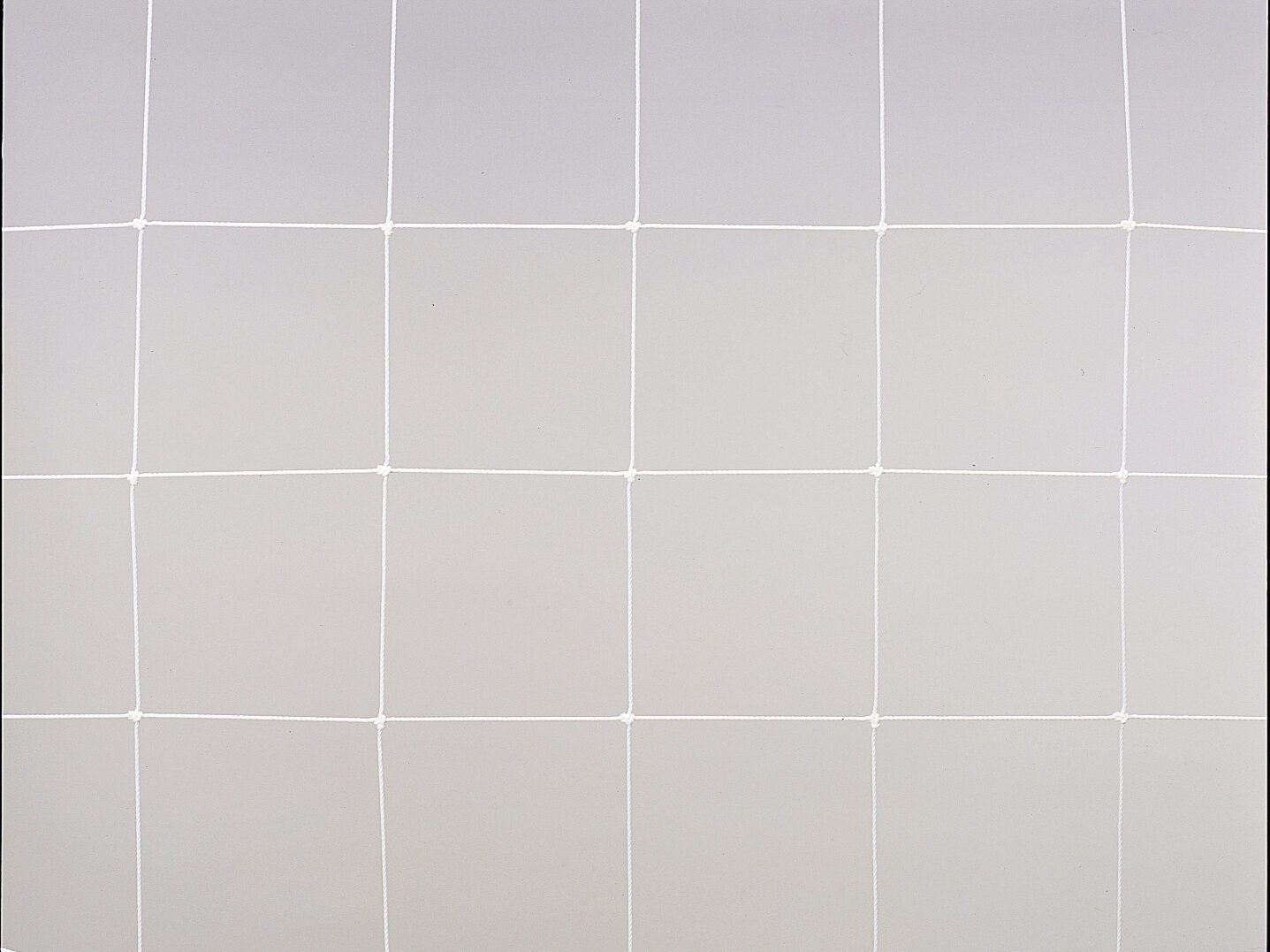 再生ポリエチレン角目有結節140mm目440T/45本白色ネットの画像